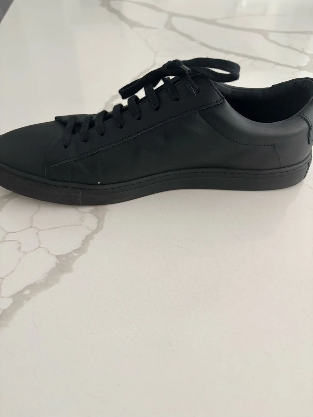 Oliver Cabell sleek black